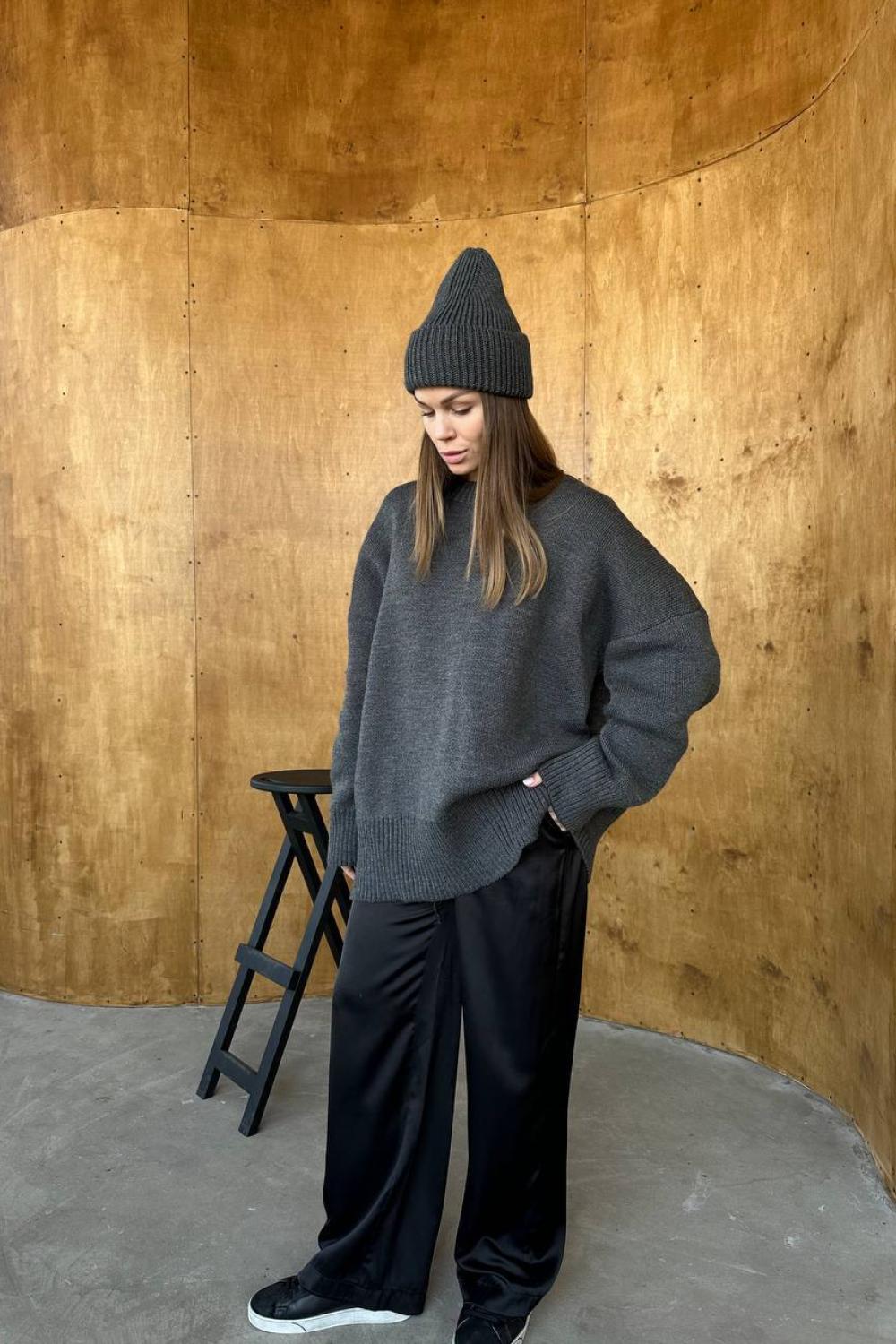 Графітовий светр oversized