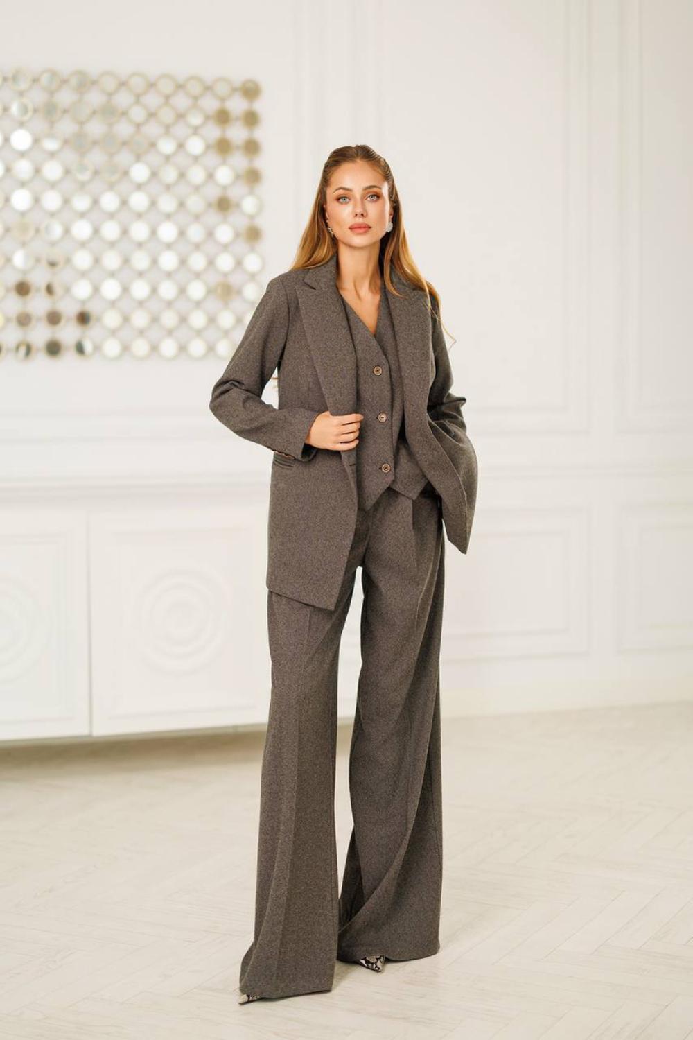 Classic women's chocolate grey cashmere three-piece suit 558_grey