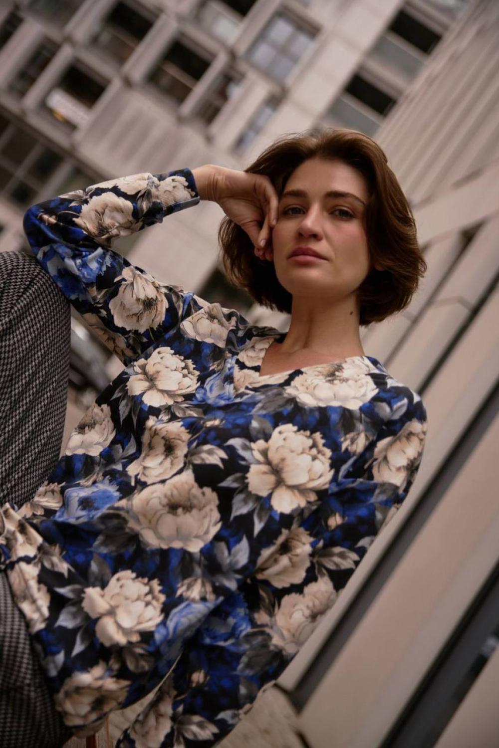 Floral print blouse