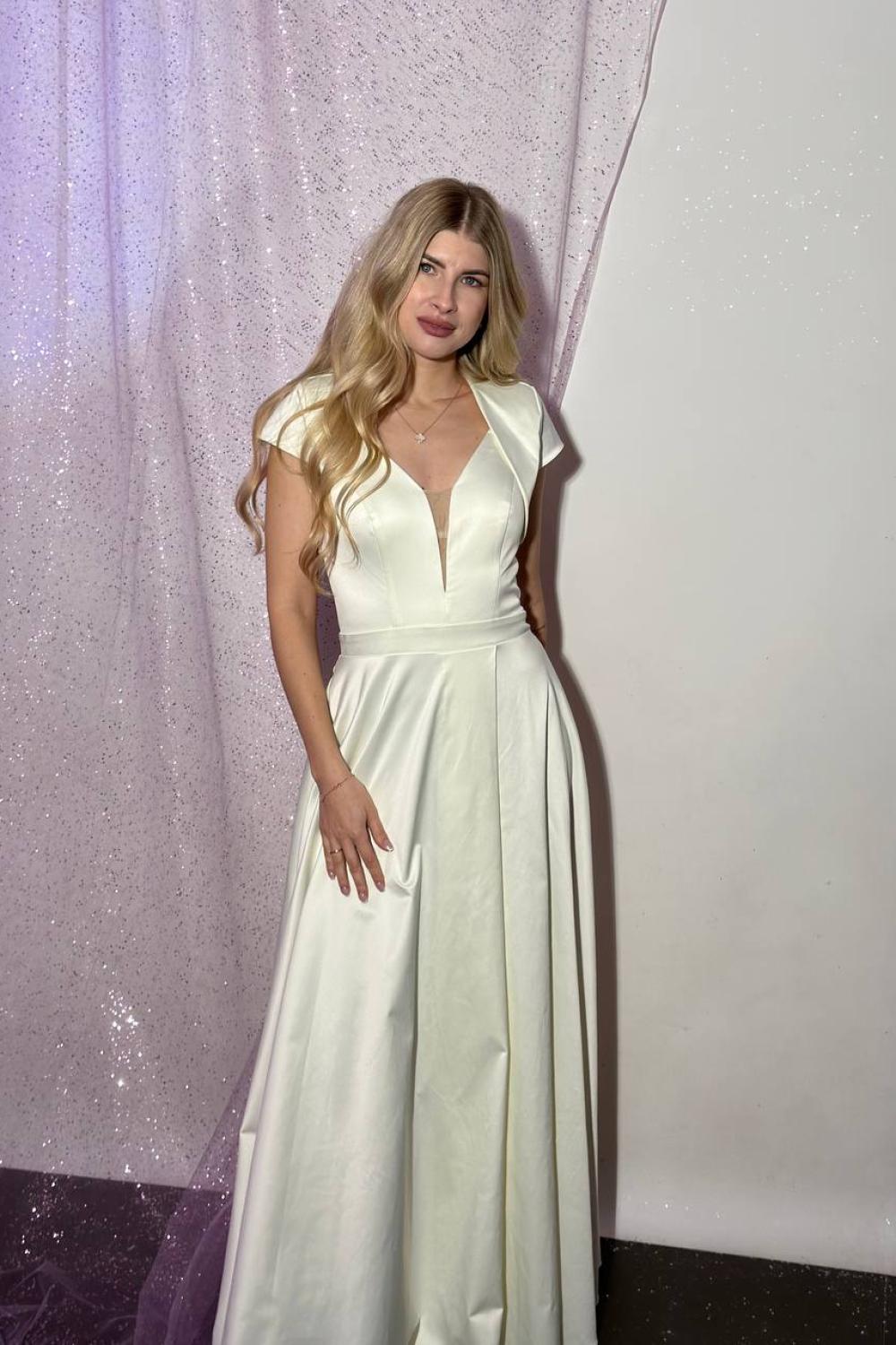 Cream ballerina evening dress