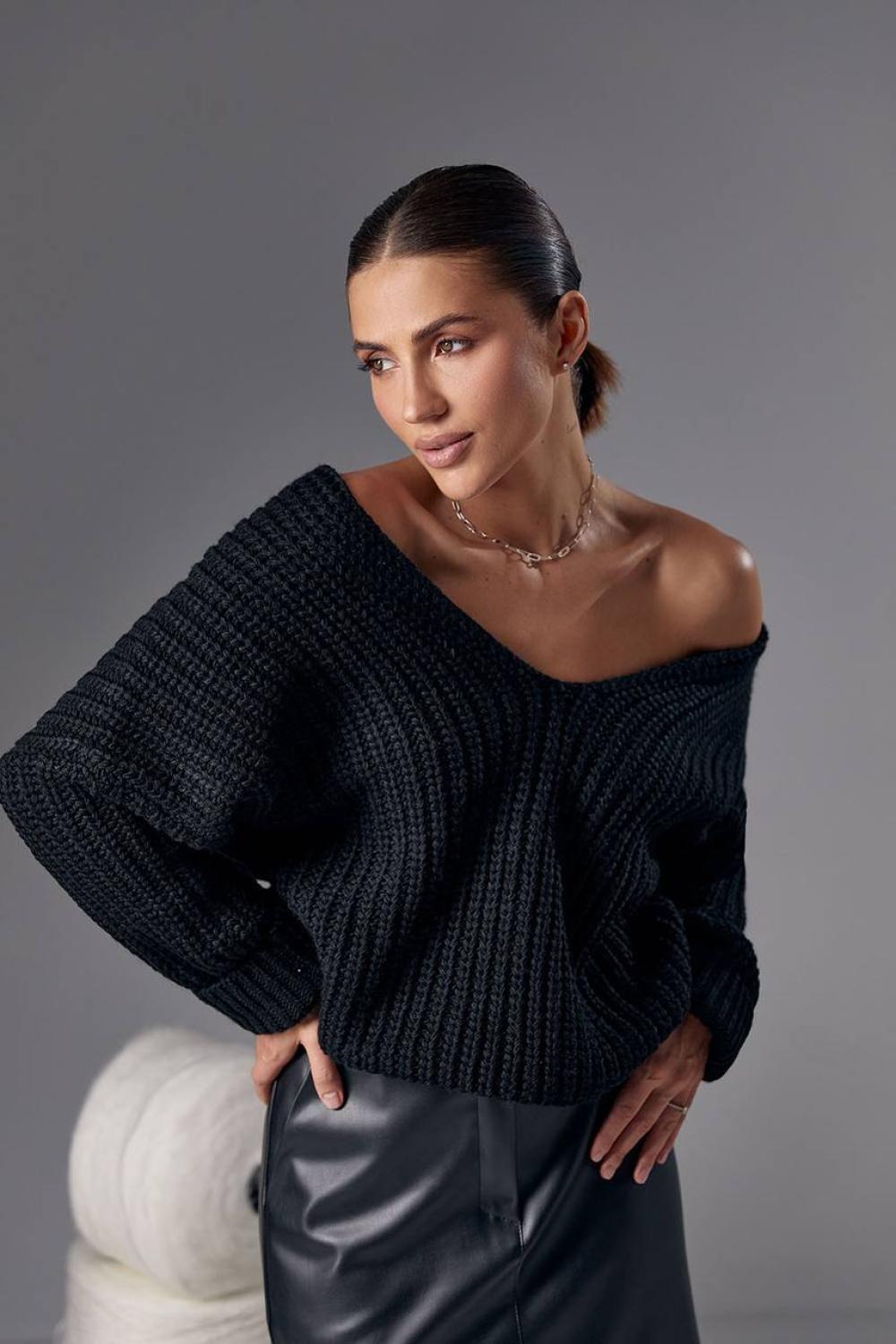 Women's voluminous jumper