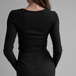 Women's longsleeve with a neckline with a black Roy