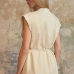 Vanilla elongated vest
