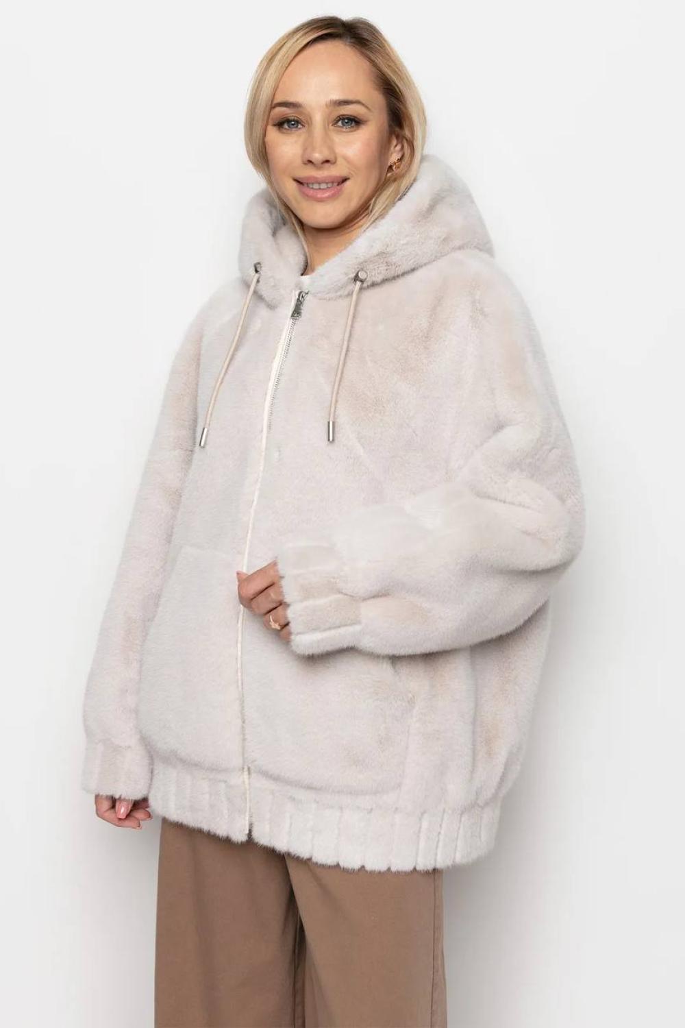 The eco-fur coat is a successful combination of style and comfort