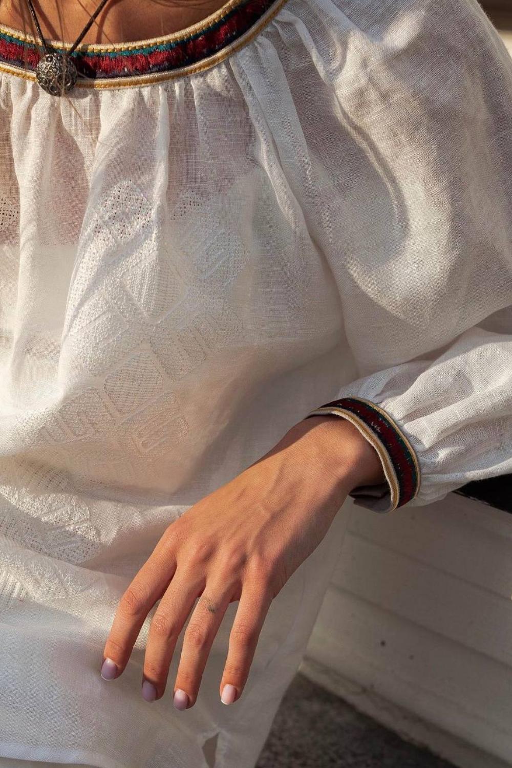 Women's Vyshyvanka Serpanok white from Svarga