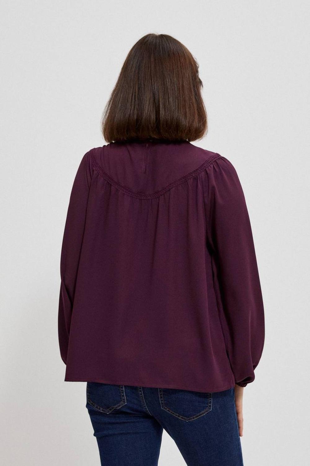 Blouse in plum color