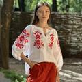 Вишиванка жіноча лляна біла з червоними маками MAXA