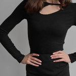 Women's longsleeve with a neckline with a black Roy