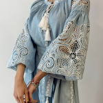 Cукня-вишиванка жіноча лляна Рішельє блакитна EMBROIDERED GEM