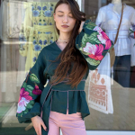 Вишиванка смарагдова дизайнерська на запах EMBROIDERED GEM
