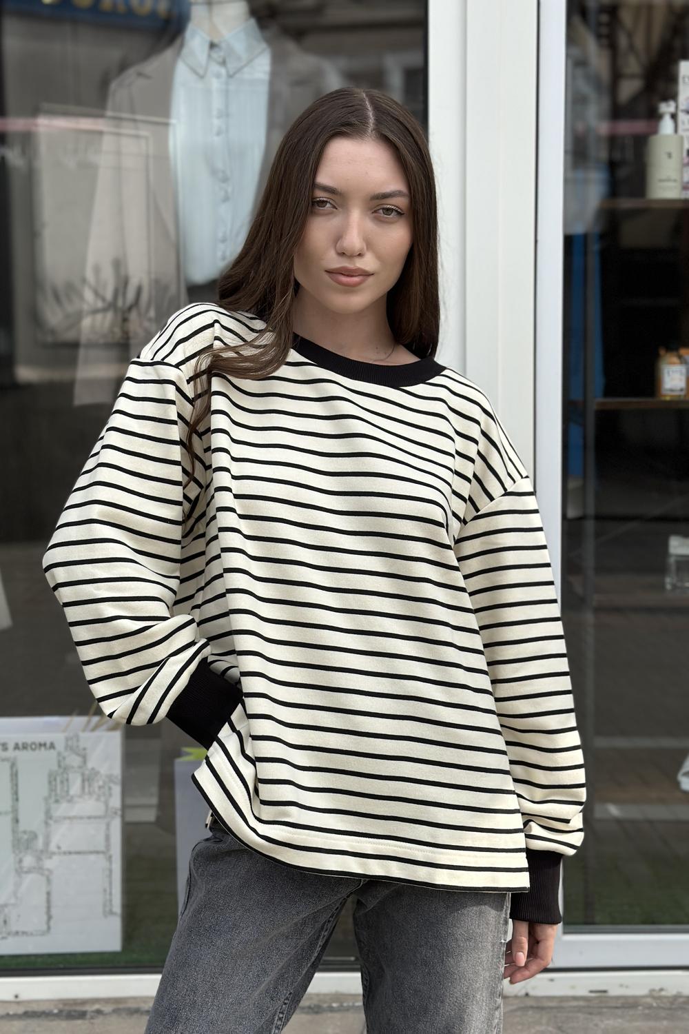 Світшот бежевий в смужку A.R.T.O Fashion Studio