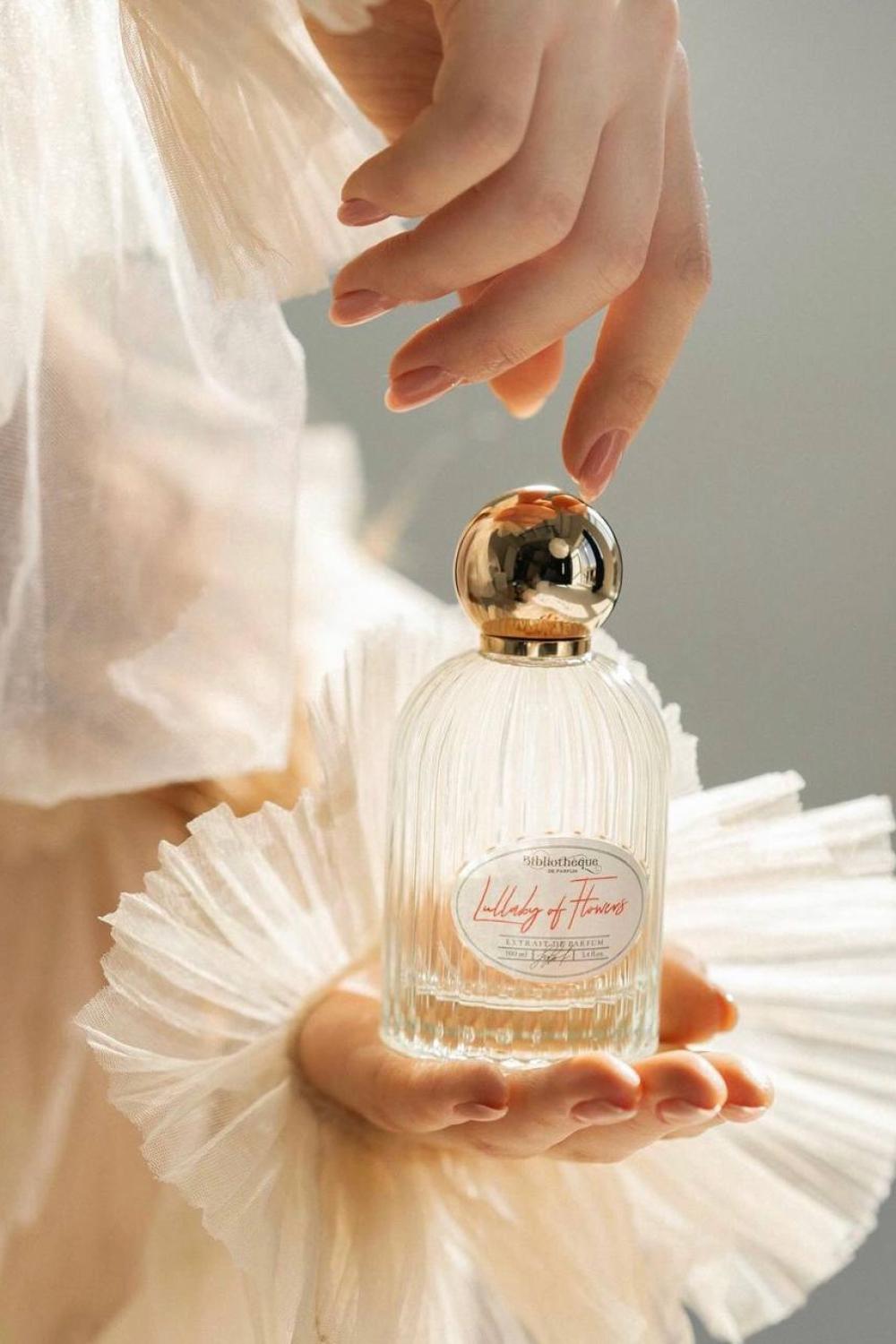 Flowers  perfume Lullaby of flowers by Bibliotheque de Parfum