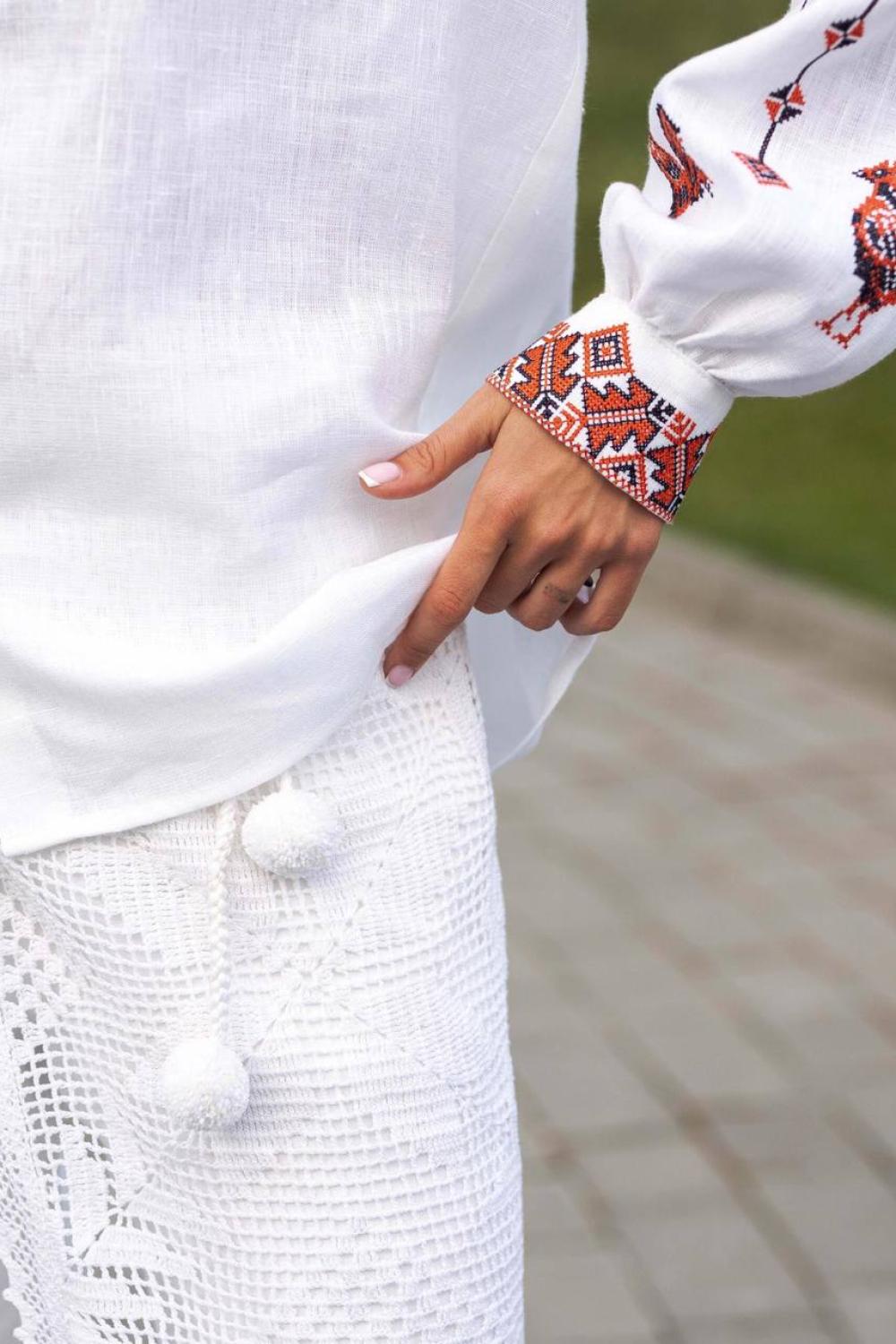 Women's embroidered linen shirt