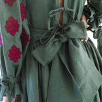 Green embroidered dress made of linen Memories EMBROIDERED GEM