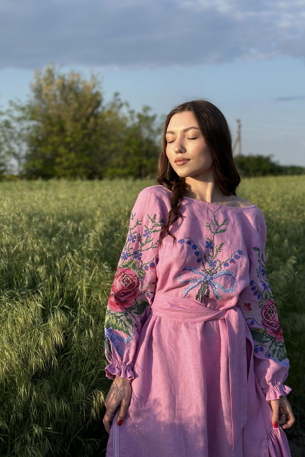 Сукня-вишиванка рожева Троянди