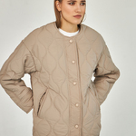 Куртка жіноча із стьобаної тканини Шармані