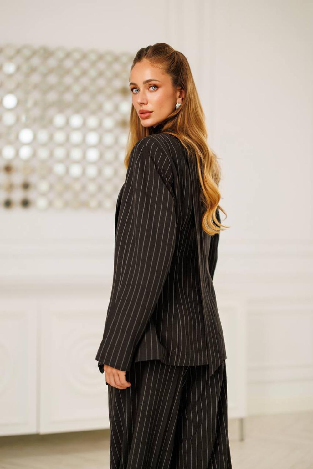 Women's dark grey striped suit 552_darkgrey