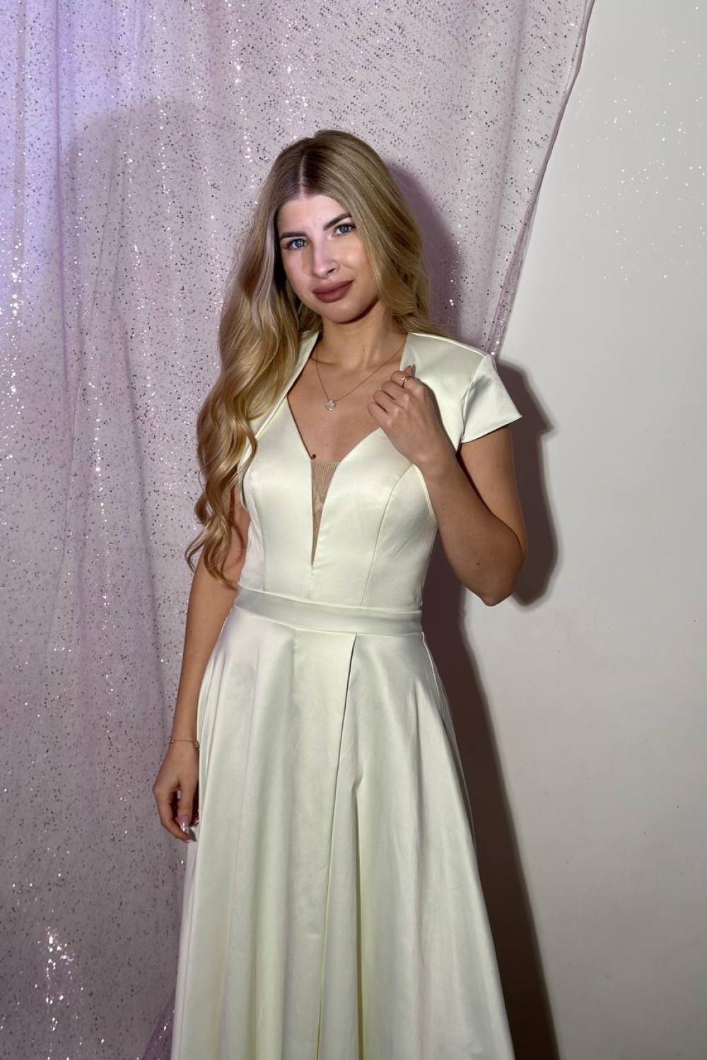 Cream ballerina evening dress