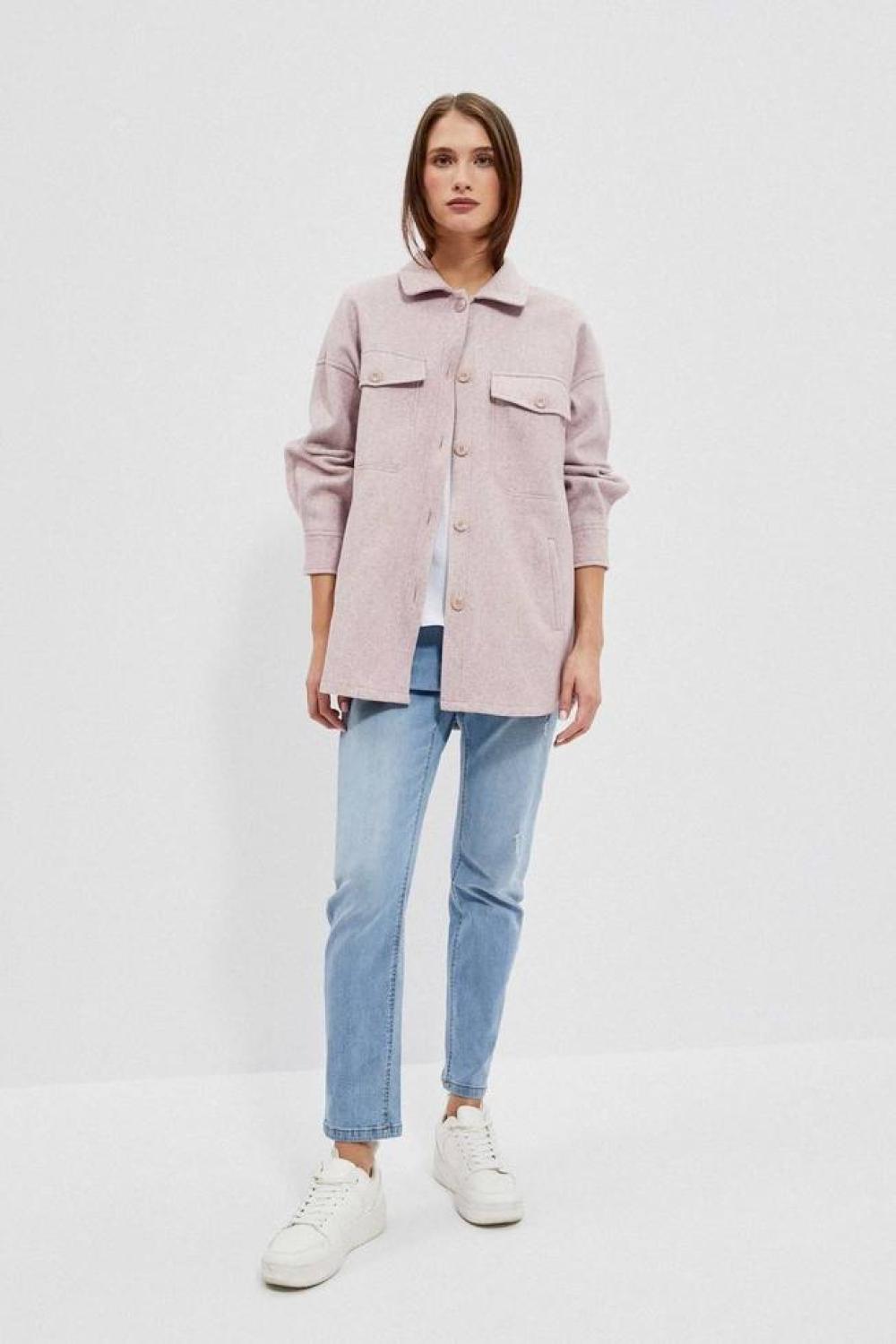 Shirt jacket with a button fastening.