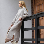 Midi-length dress made of semi-wool