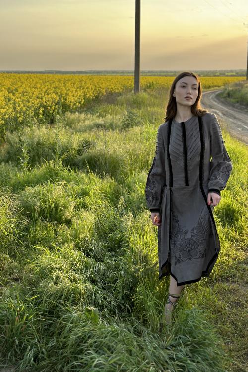 Сукня-вишиванка жіноча Чорна мальва SVARGA