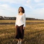 Milk top with figured basque