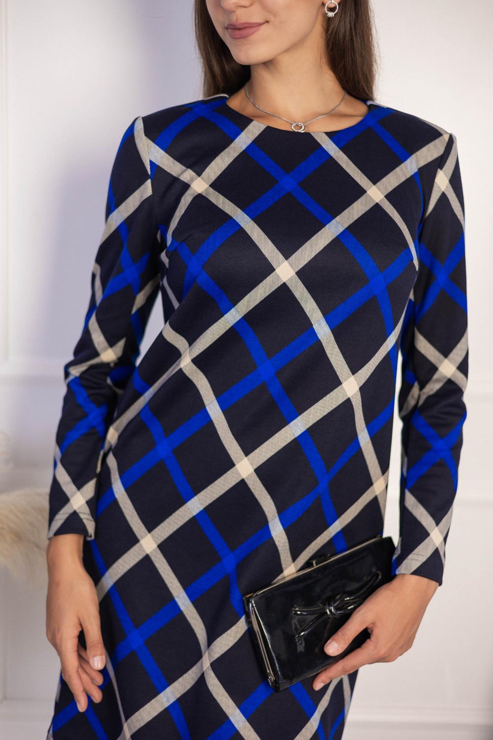 Classic knitted dress in blue check