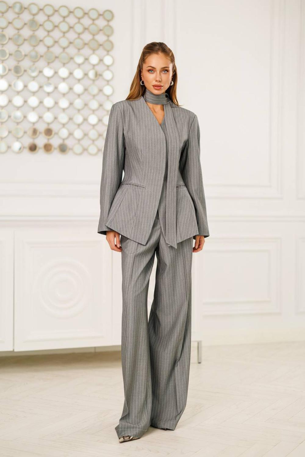 Women's light gray striped suit 552_lightgray