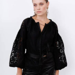Embroidered Reshelle: Tradition in a Modern Look