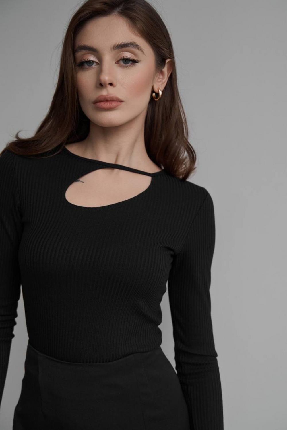 Women's longsleeve with a neckline with a black Roy