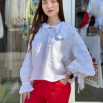 Вишита сорочка жіноча біла з льону Спогади EMBROIDERED GEM
