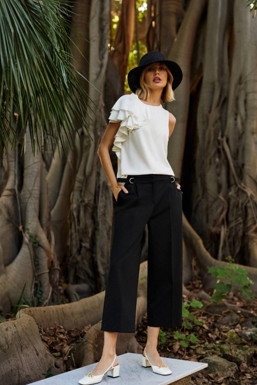 Black wicker hat