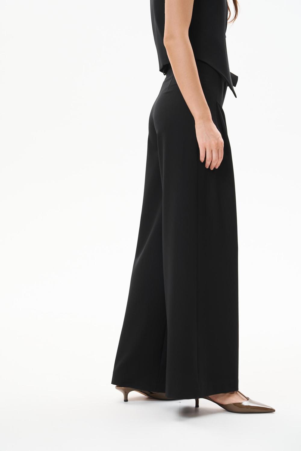 Palazzo pants made of Tiar fabric