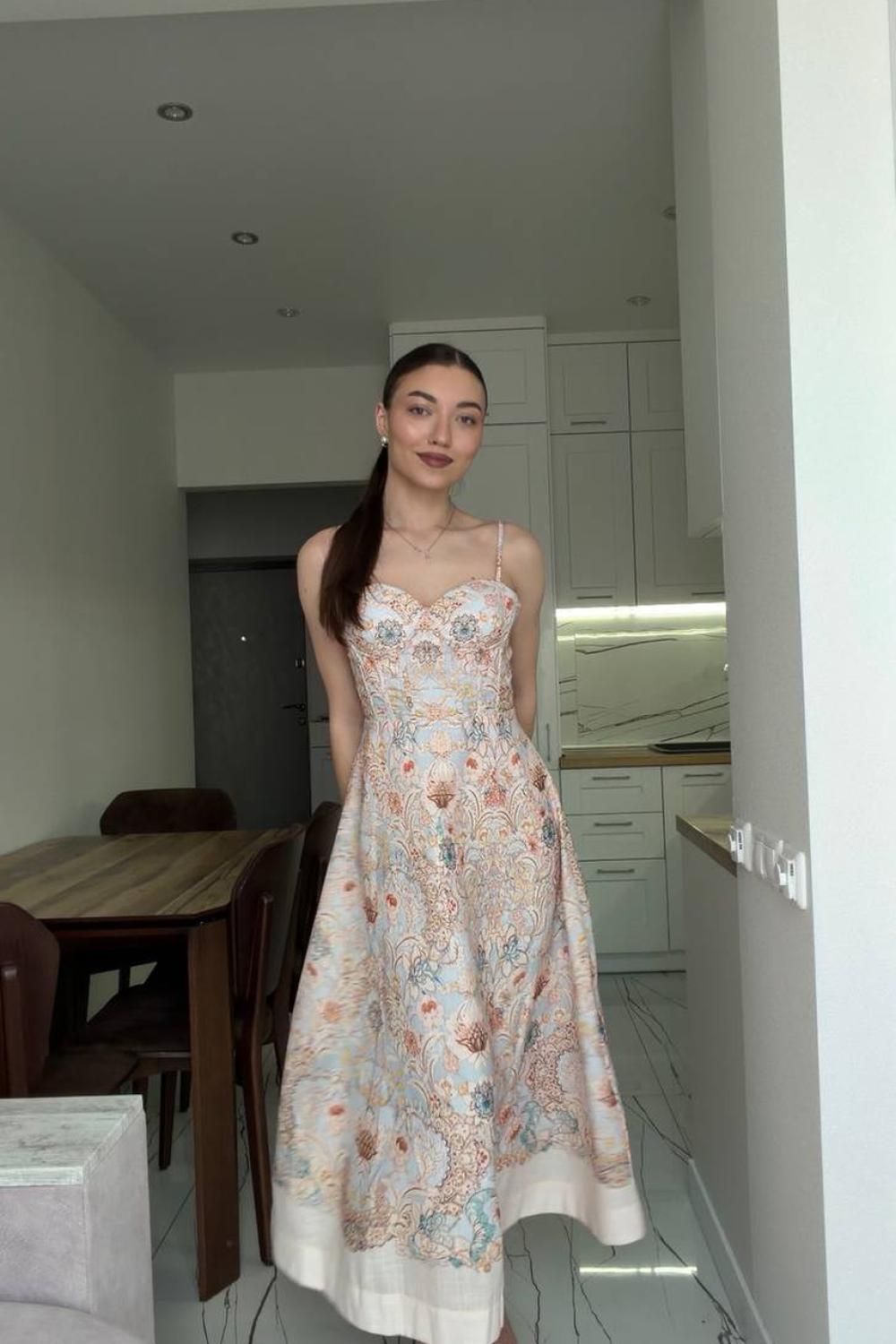 Short peach-colored party dress peach_dress