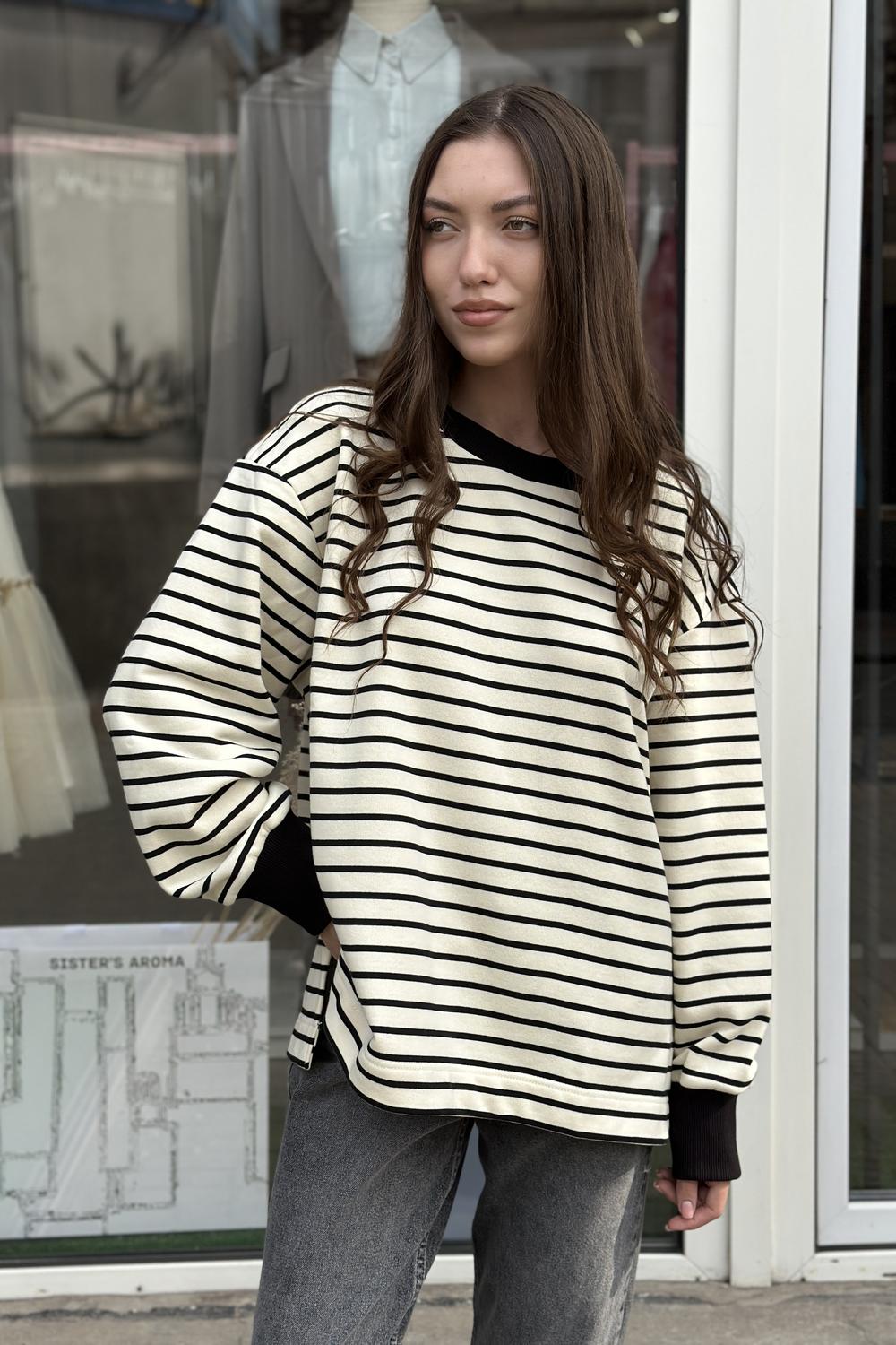 Світшот бежевий в смужку A.R.T.O Fashion Studio
