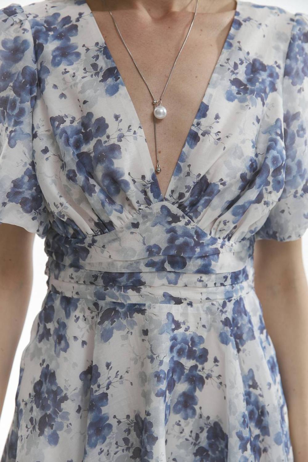 Short dress in milky cornflower