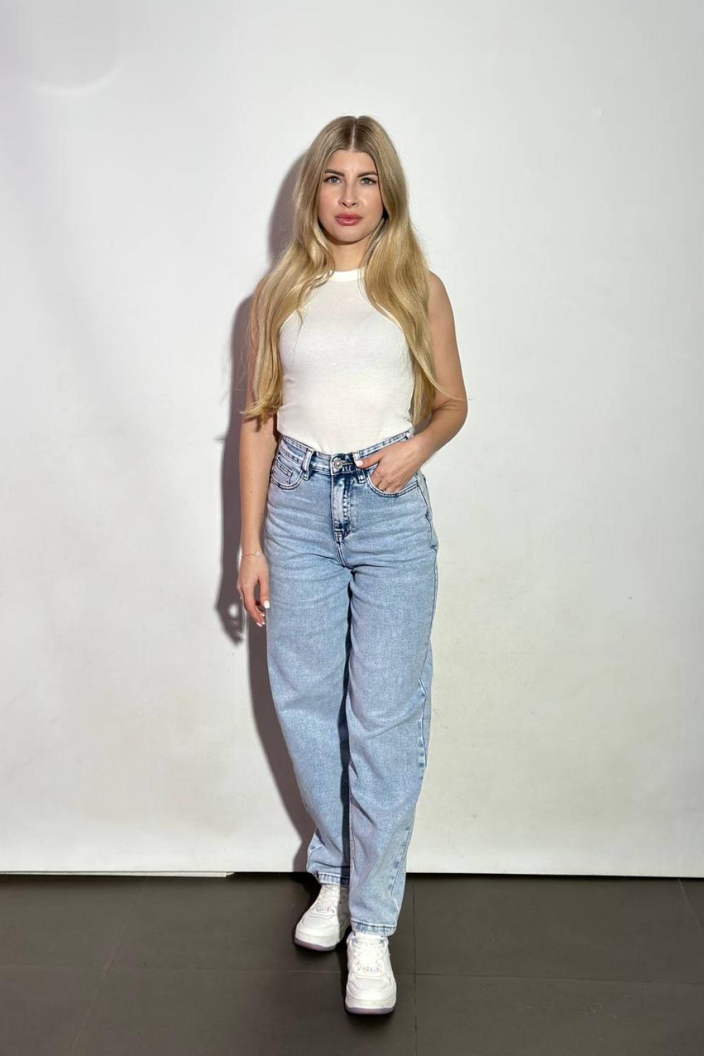 Blue jeans mom
