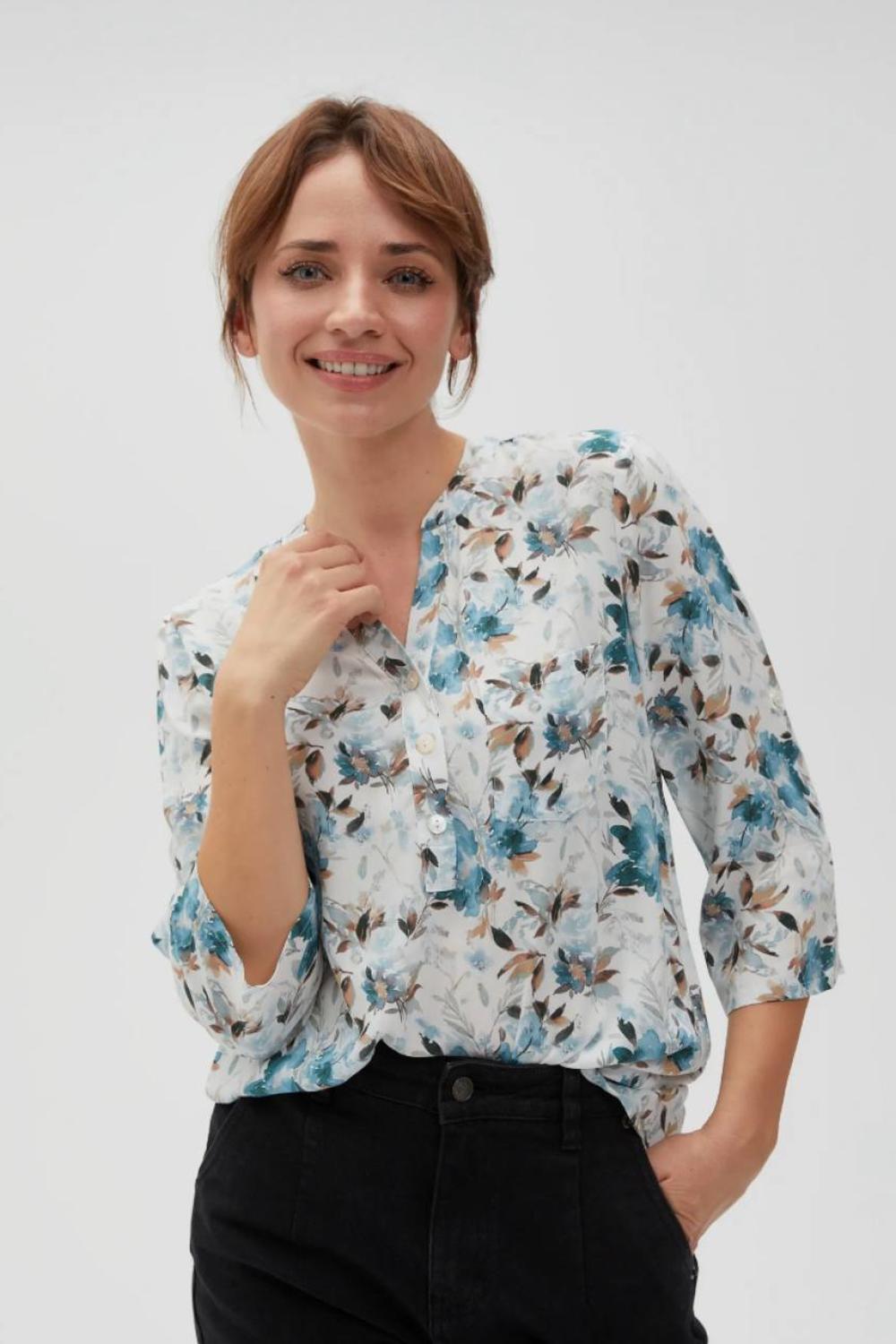 Green blouse in floral print
