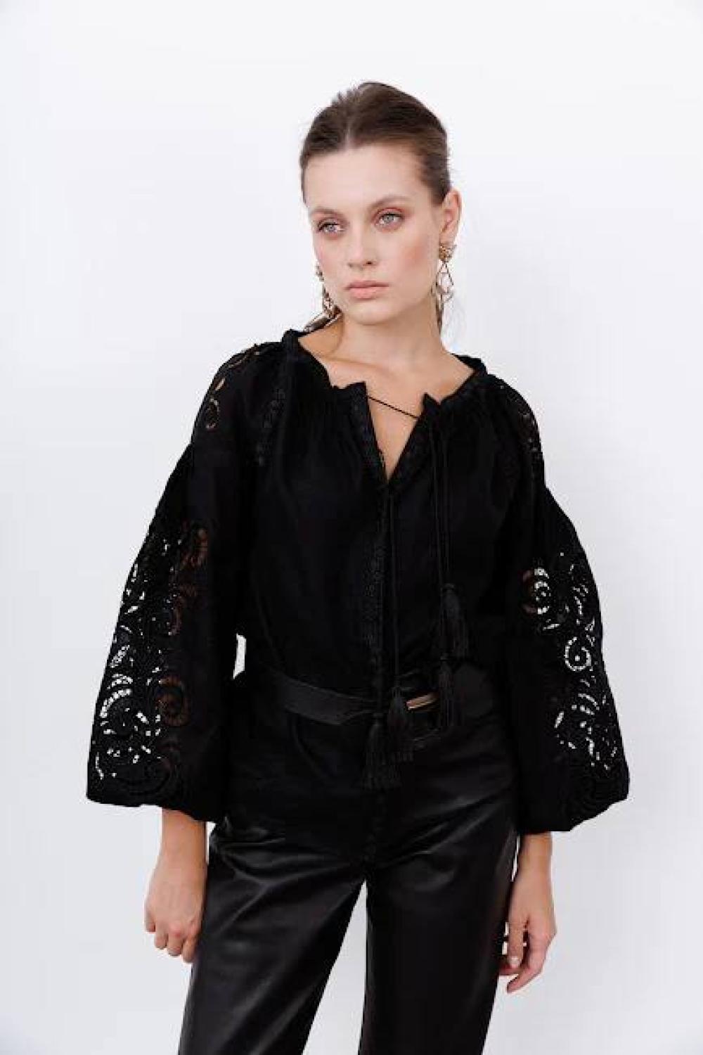 Блуза-вишиванка Рішельє чорна дизайнерська EMBROIDERED GEM