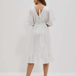 The dress is white from Moodo thread L-SU-4053