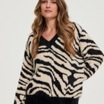 Black sweater with print Z-SW-4858-L-realiz