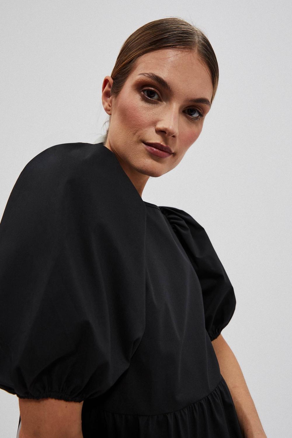 Black dress with an open back Moodo L-SU-4017