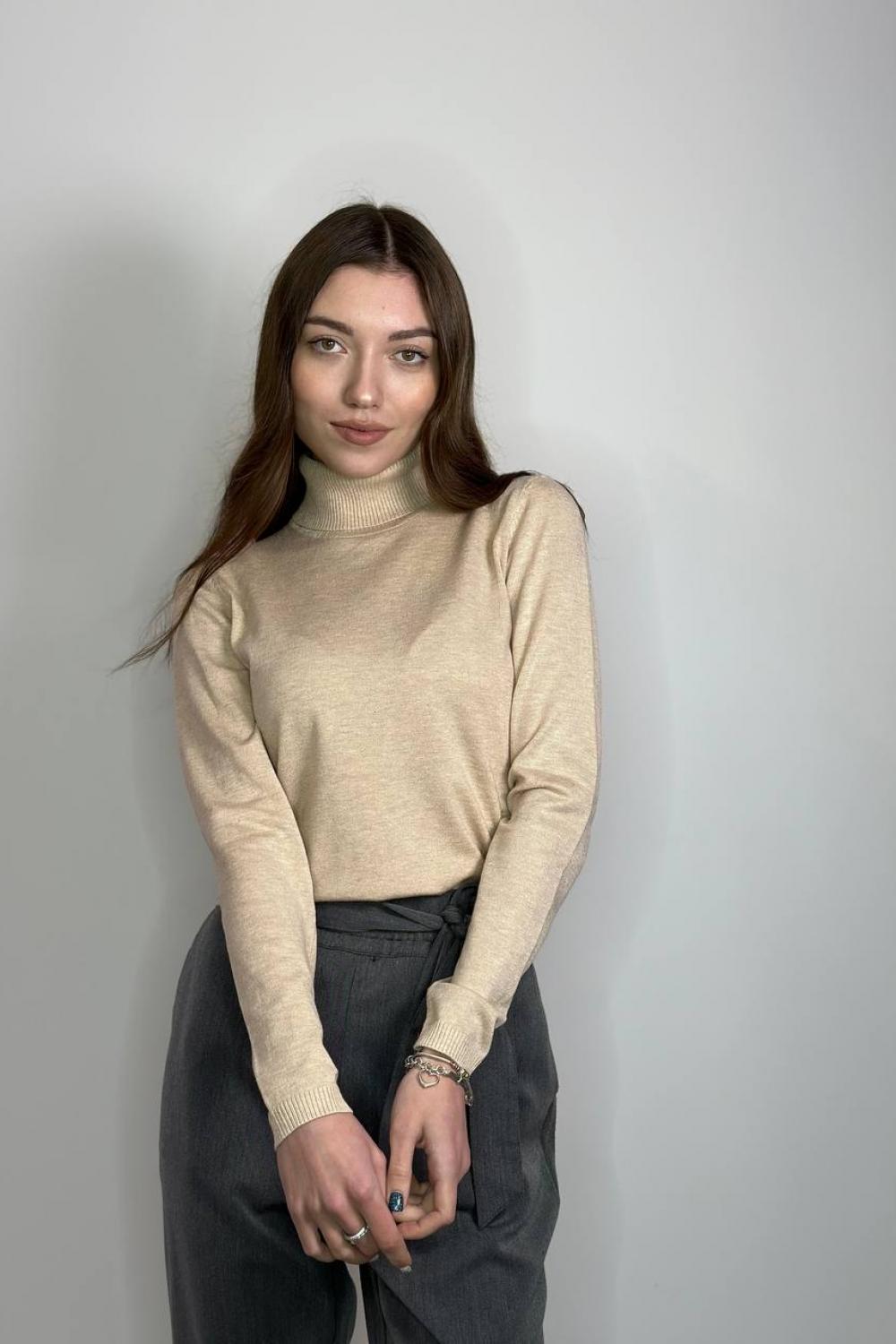 Гольф бежевий FW22-001 MARINA V