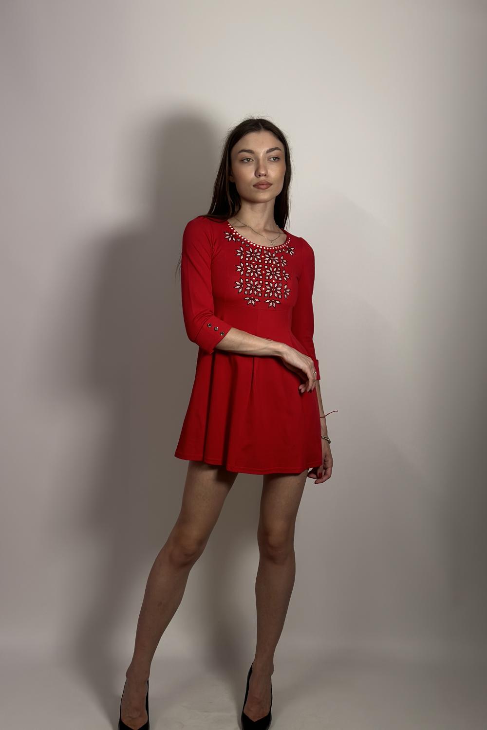 Red knitted embroidered dress M-1040
