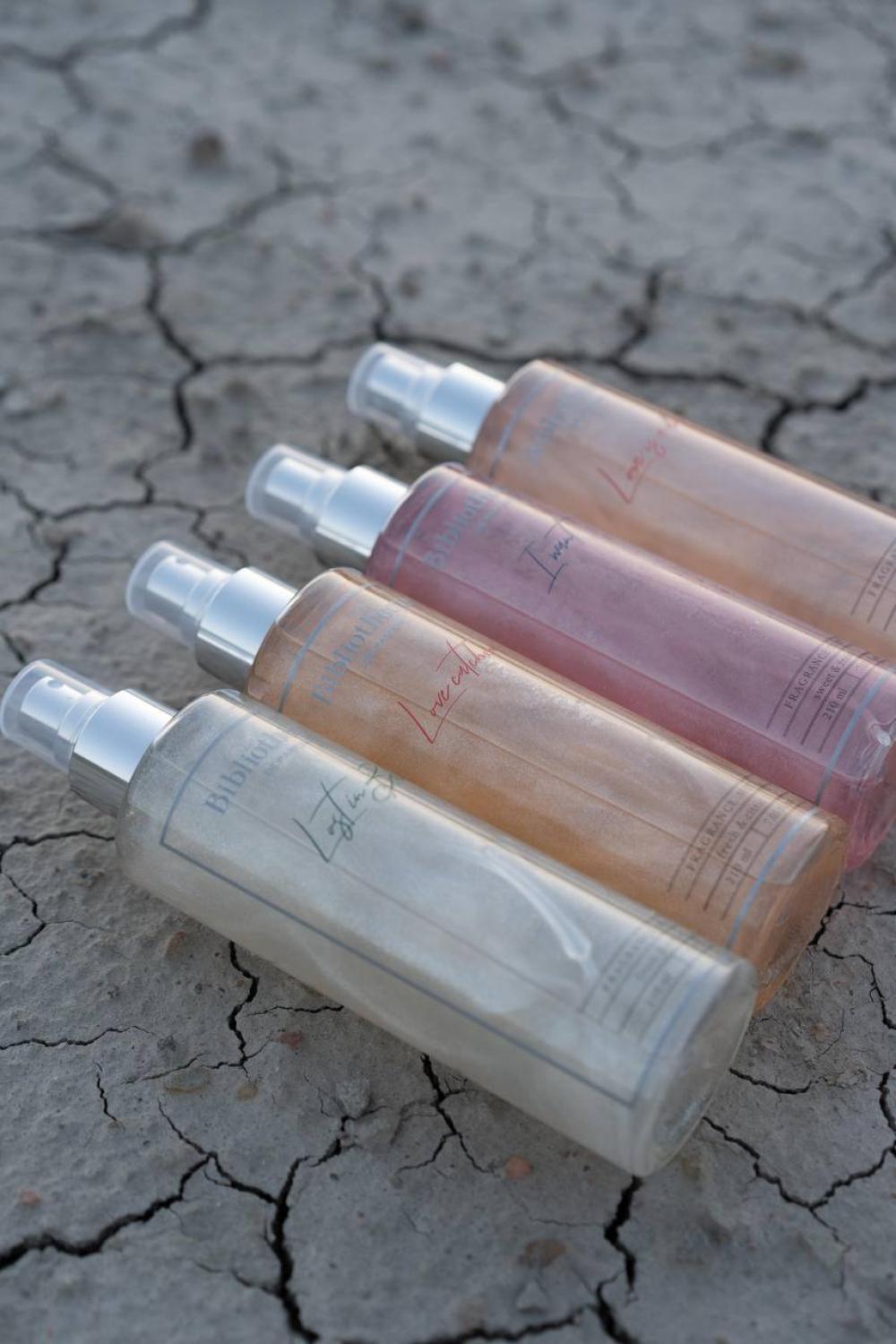 Body mist with shimmer | aphrodisiac Love is a drug by Bibliotheque de parfum