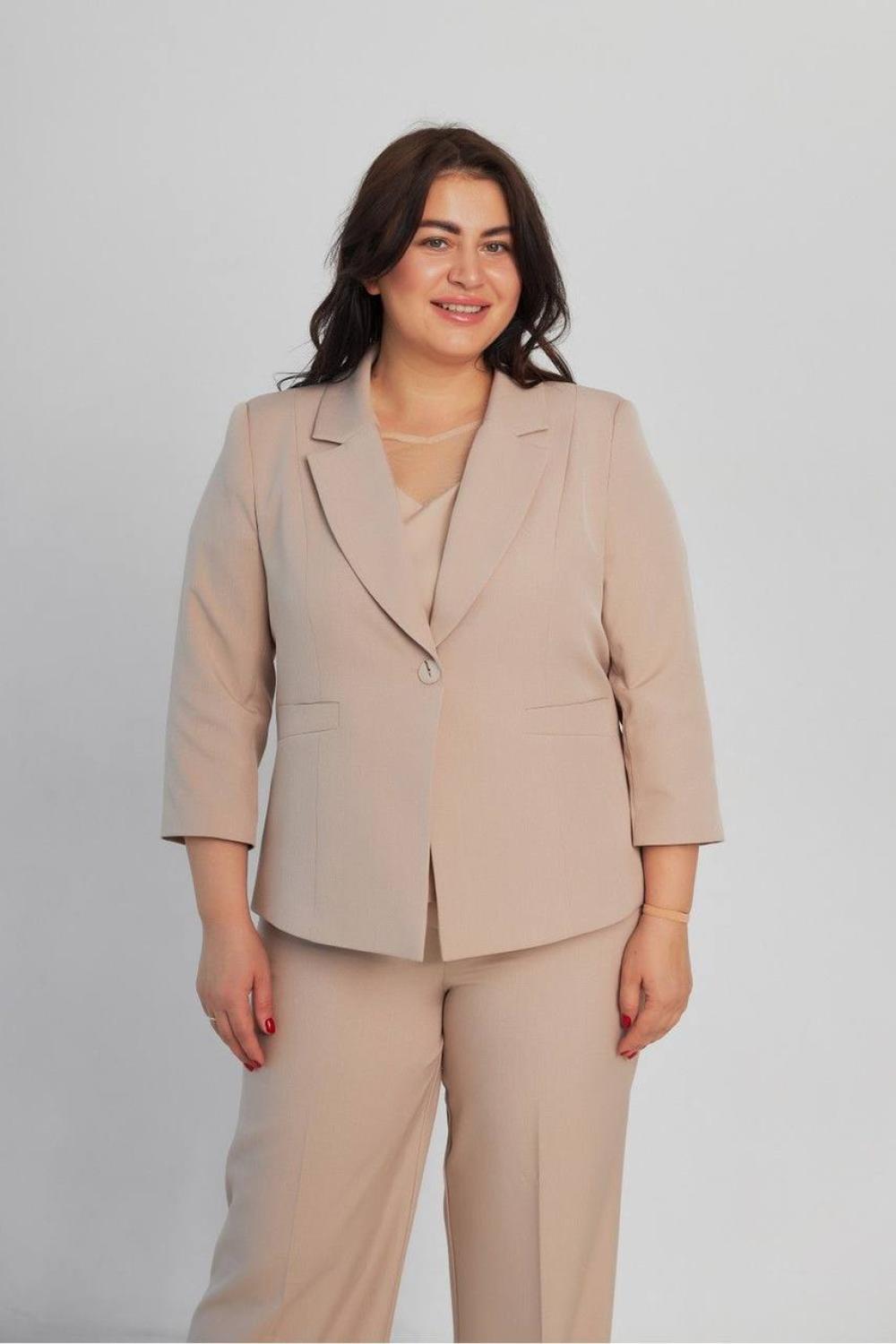 Бежевий костюм Plus Size