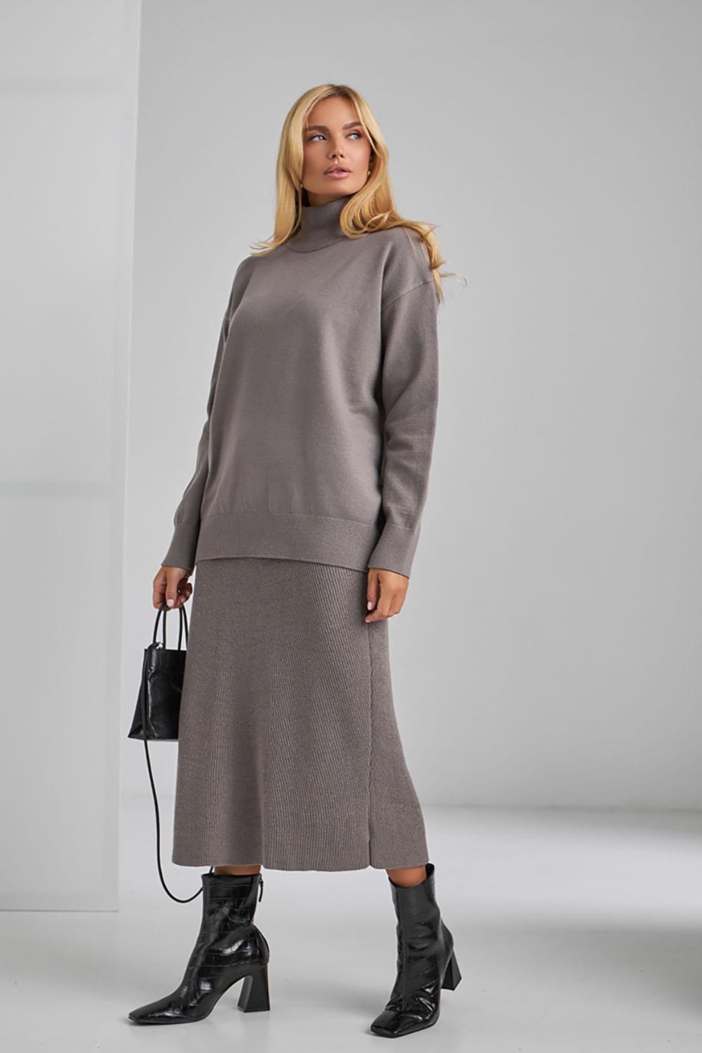 A-line skirt knitted from warm yarn 2469 Bellise