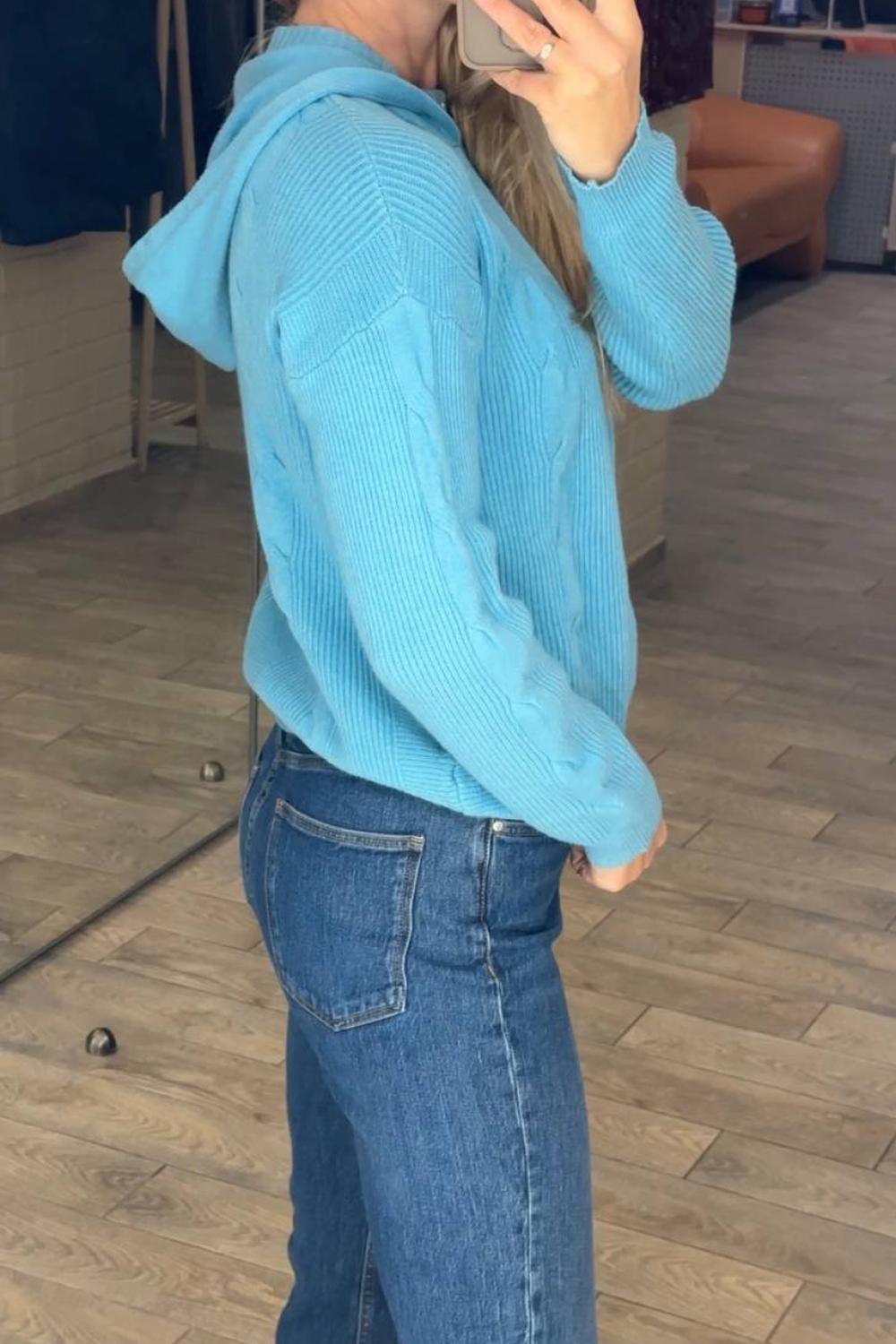 Blue hooded sweater FW22-301-K-Realiz