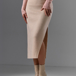 Pearl-colored knit skirt