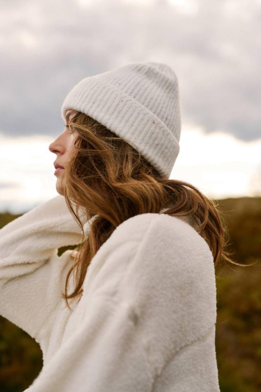 Women's white hat